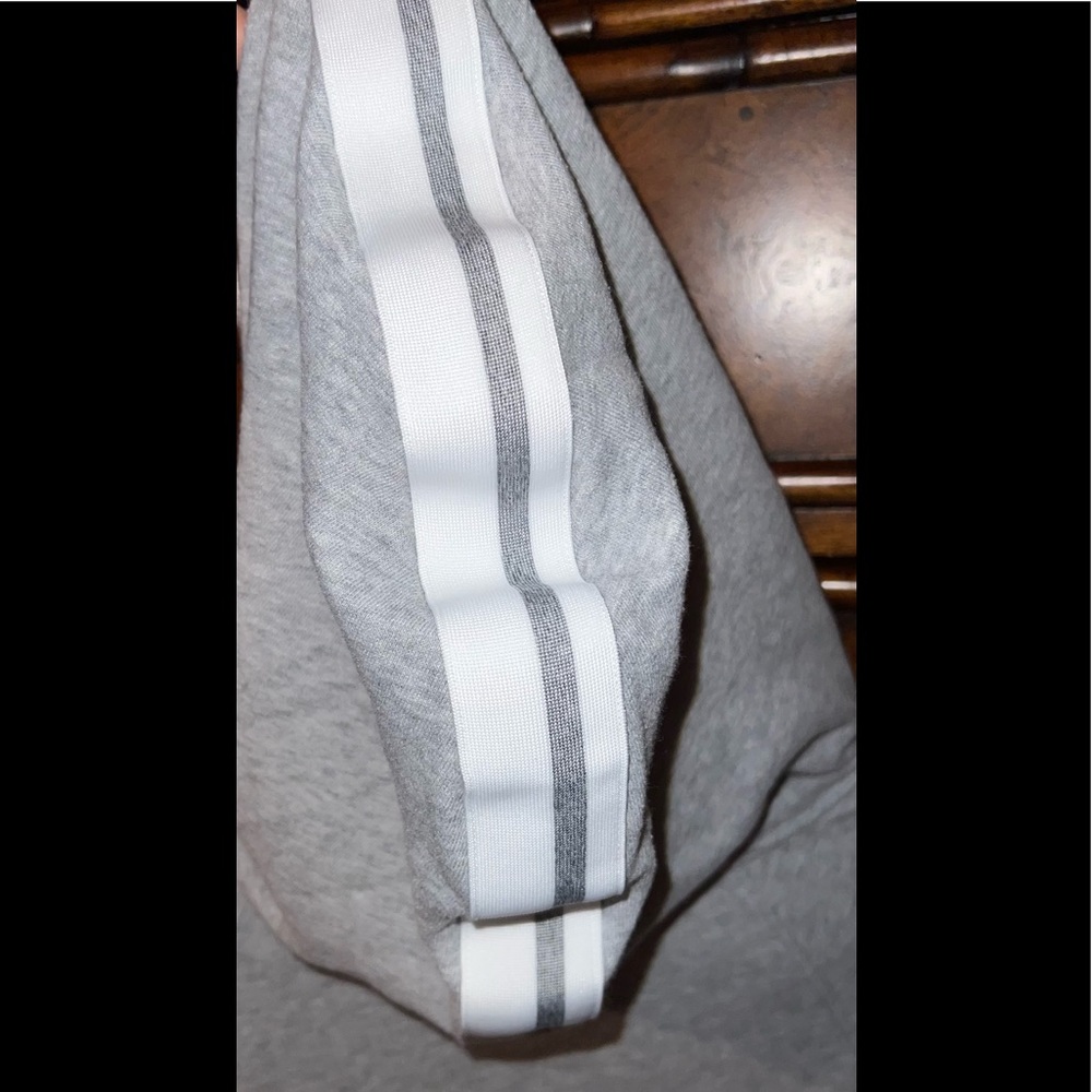 💗Victoria’s Secret hooded sweatshirt💗 - Picture 6 of 11